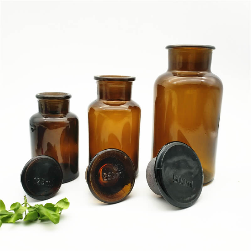 Certified GL45 square bottles o.d.46 mm (approx.)